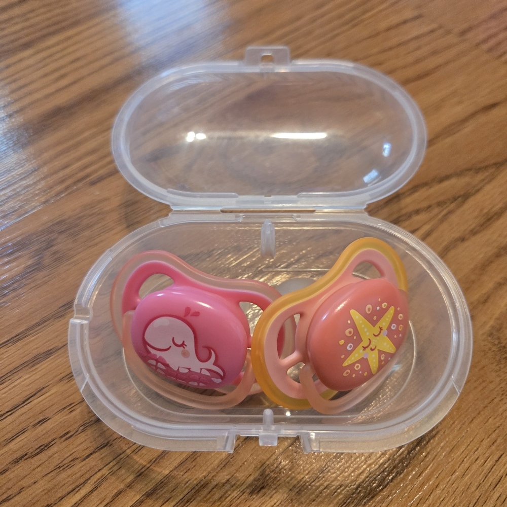 Philips Avent Ultra Air Pacifier 6-18 M Pink Baby Girl Whale Starfish 2 Pack